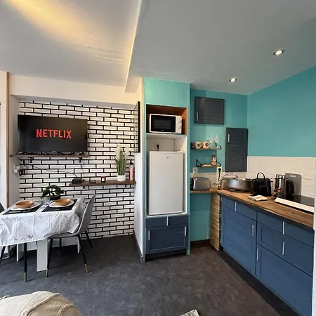 Le Mauroy - 800 M Stadium - Terrace - Parking - Wifi - Netflix Apartment Villeneuve-d'Ascq